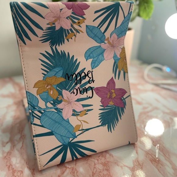 Miroir avec étui fleuri. Miroir with leaves print case - Picture 9 of 10